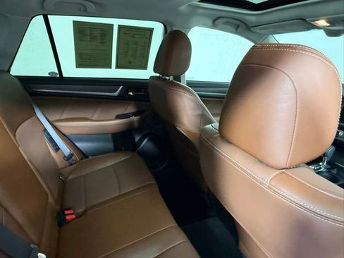 Used 2017 Subaru Outback 2.5i Touring AWD/4WD image 43