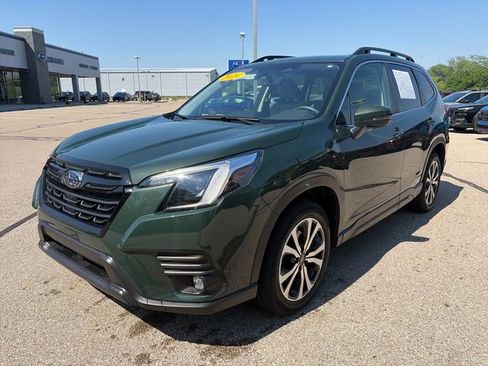 Used 2024 Subaru Forester Limited AWD/4WD image 3
