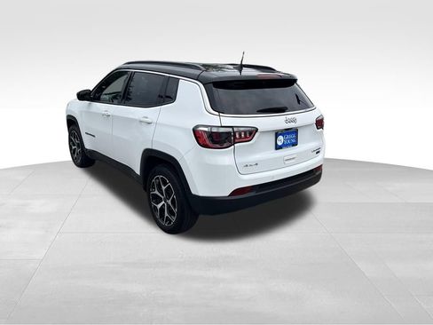 Used 2025 Jeep Compass Limited AWD/4WD image 4