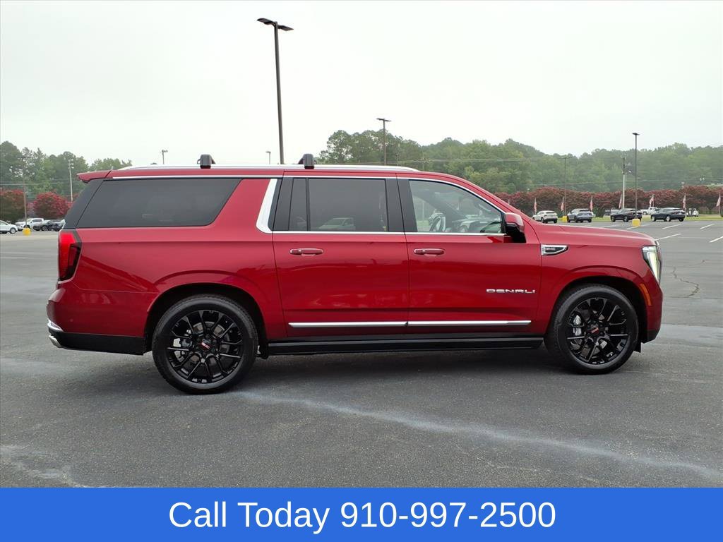 Used 2026 GMC Yukon XL Denali w/ Denali Reserve Package AWD/4WD image 4