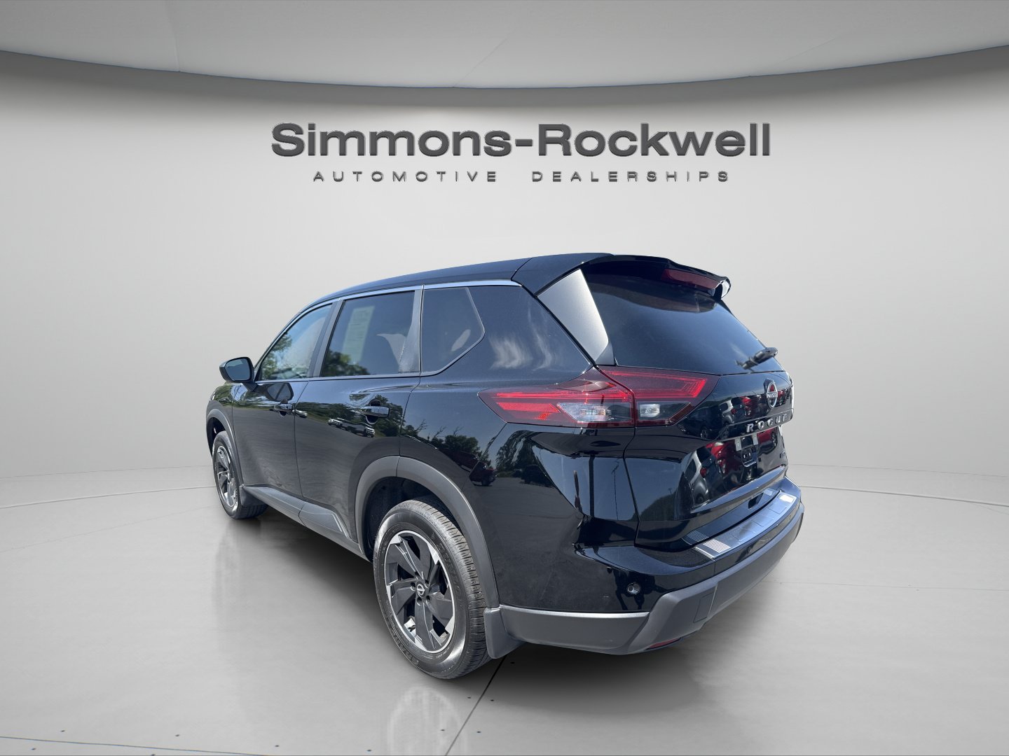 Used 2026 Nissan Rogue SV AWD/4WD image 2