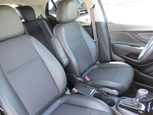 Used 2022 Buick Encore Preferred w/ Safety Package AWD/4WD image 10