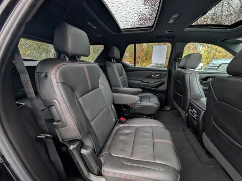Used 2023 Chevrolet Traverse RS image 48