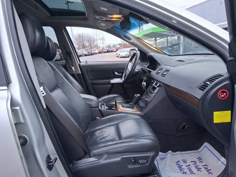 Used 2005 Volvo XC90 2.5T AWD/4WD image 10