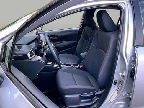 Used 2023 Toyota Corolla LE FWD image 9