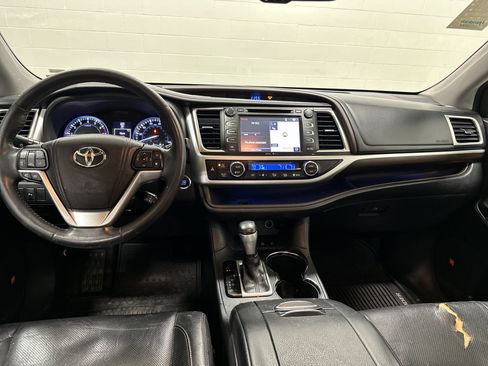 Used 2014 Toyota Highlander Limited AWD/4WD image 30