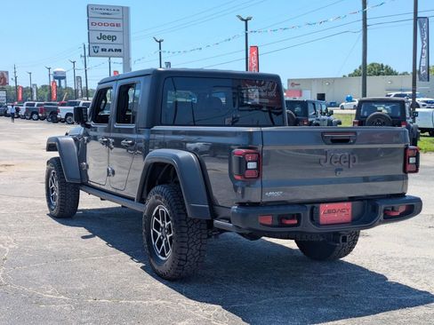 Used 2024 Jeep Gladiator Rubicon w/ Safety Group AWD/4WD image 5