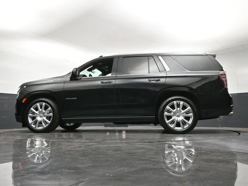 Used 2024 Chevrolet Tahoe High Country AWD/4WD image 25