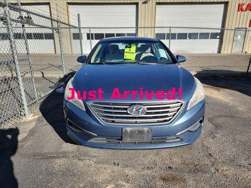 Used 2016 Hyundai Sonata SE image 3