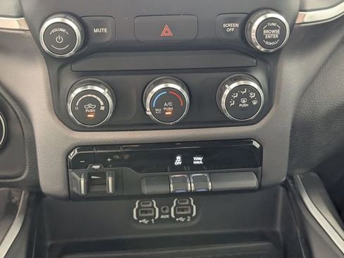 Used 2020 RAM 1500 Big Horn AWD/4WD image 21