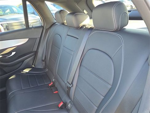 Used 2020 Mercedes-Benz GLC 300 image 12