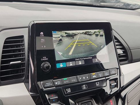 Used 2024 Honda Odyssey Touring image 17
