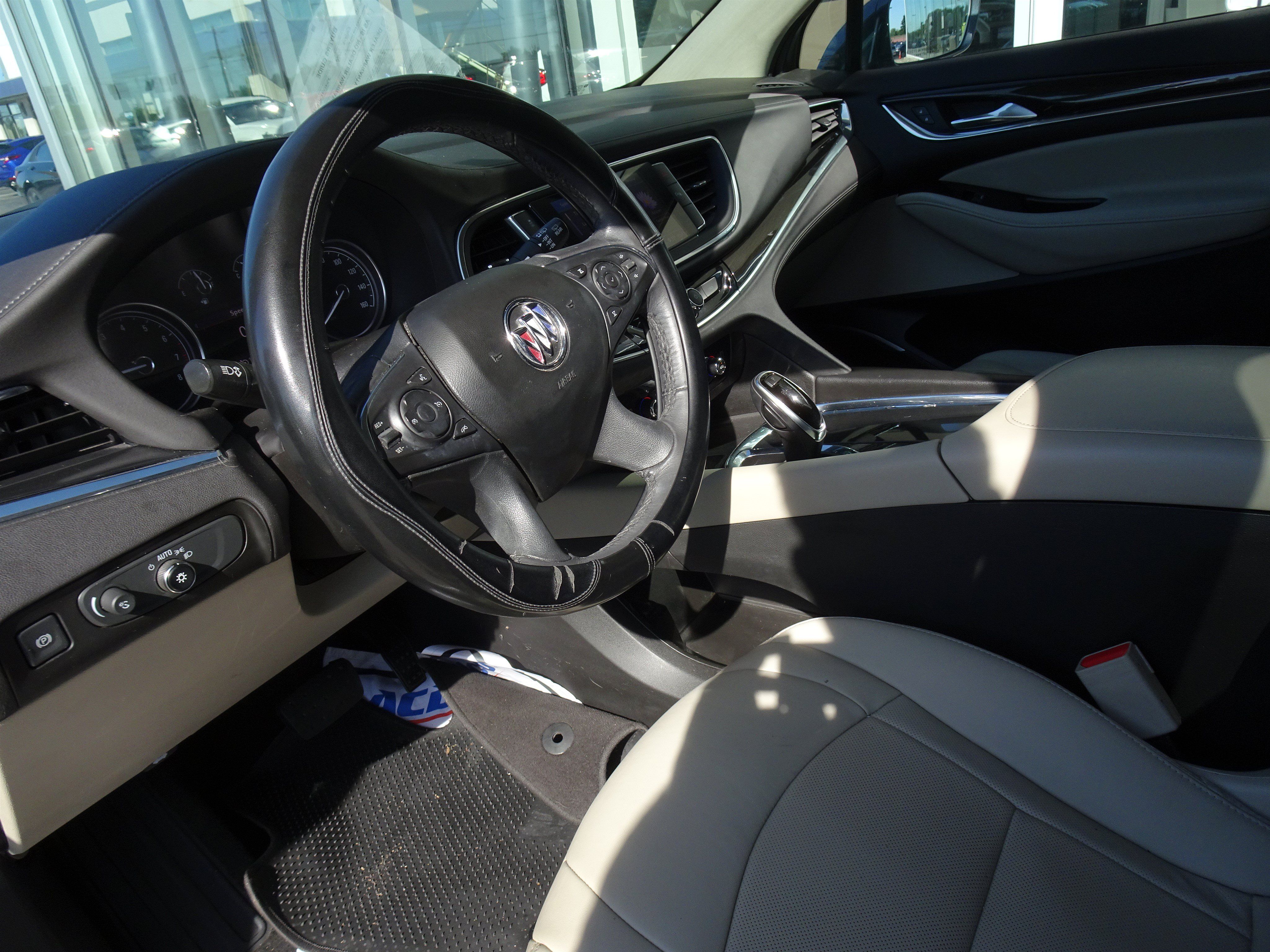 Used 2020 Buick Enclave Essence AWD/4WD image 11