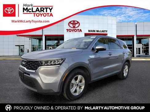Used 2023 Kia Sorento LX FWD image 1