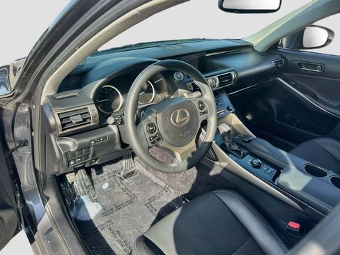 Used 2014 Lexus IS 250 w/ Navigation Package RWD image 9