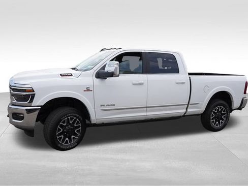 Certified 2025 RAM 3500 Limited AWD/4WD image 10