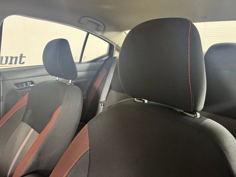 Used 2025 Nissan Versa SR FWD image 10