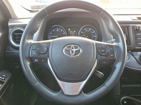 Used 2018 Toyota RAV4 XLE image 22