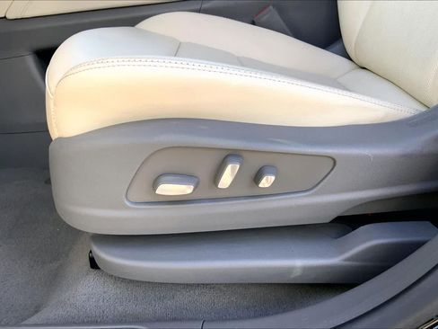 Used 2023 Cadillac XT5 Premium Luxury FWD image 33