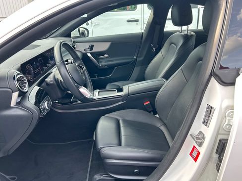 Used 2025 Mercedes-Benz CLA 250 image 11