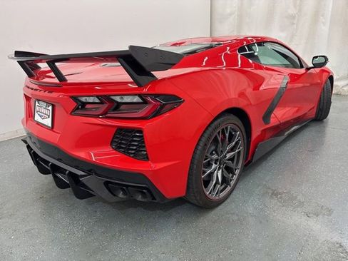 Used 2024 Chevrolet Corvette Stingray Coupe w/ 1LT RWD image 8