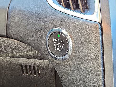 Used 2022 Ford Edge Titanium image 30