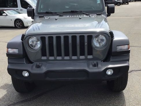 Used 2022 Jeep Wrangler Unlimited Sport image 2