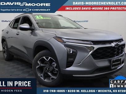 Used 2025 Chevrolet Trax LT