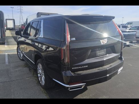 Used 2023 Cadillac Escalade Premium Luxury AWD/4WD image 8