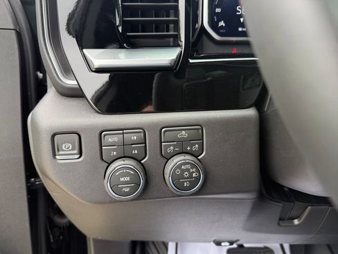 New 2026 Chevrolet Silverado 1500 LT Trail Boss w/ Convenience Package II AWD/4WD image 33