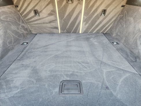 Used 2021 Audi e-tron Premium Plus w/ Premium Plus Package image 34