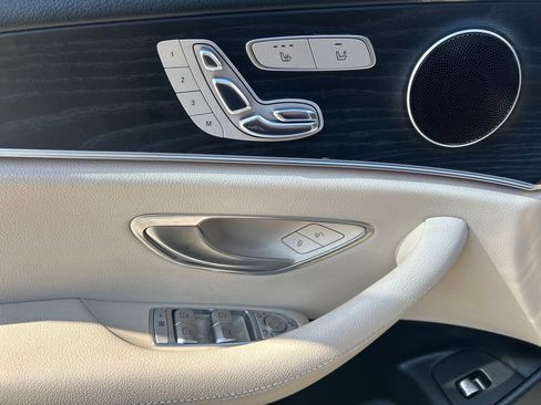 Used 2017 Mercedes-Benz E 300 4MATIC image 11