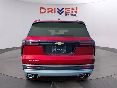 New 2026 Chevrolet Traverse LT w/ LPO, Floor Liner Package image 4