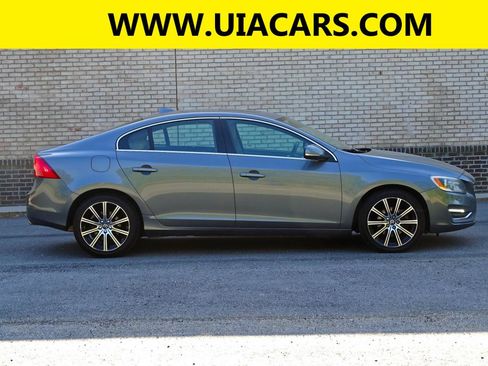 Used 2017 Volvo S60 T5 Inscription FWD image 6