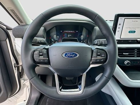 New 2026 Ford Explorer Platinum AWD/4WD image 7