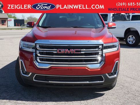 Used 2023 GMC Acadia SLT w/ LPO, Floor Liner Package AWD/4WD image 8