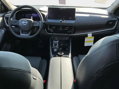 New 2026 Nissan Rogue Platinum w/ Platinum Premium Package AWD/4WD image 12