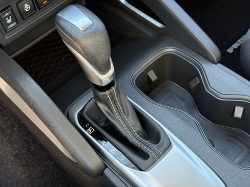 Used 2023 Nissan Frontier SV w/ SV Convenience Package image 23