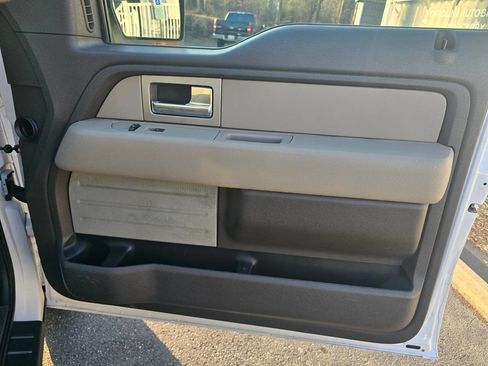 Used 2010 Ford F150 XLT image 16