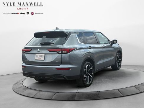 Used 2024 Mitsubishi Outlander FWD image 16