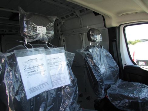 Used 2025 RAM ProMaster 2500 w/ Convenience Group image 16