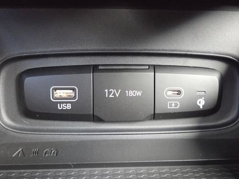 New 2026 Hyundai Venue SEL FWD image 9