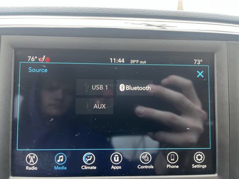 Used 2020 Chrysler Pacifica Touring w/ Cold Weather Group FWD image 20