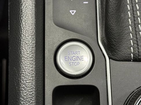 Used 2022 Volkswagen Atlas SE image 21