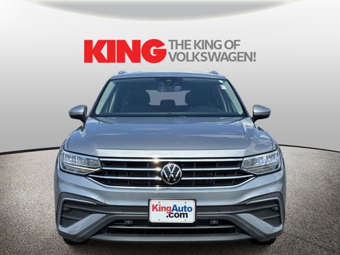Certified 2023 Volkswagen Tiguan SE FWD image 8