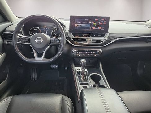 Used 2023 Nissan Altima 2.0 SR FWD image 10
