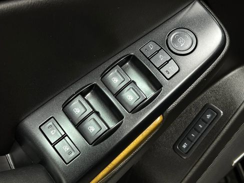 Used 2017 GMC Yukon XL Denali w/ Open Road Package image 17