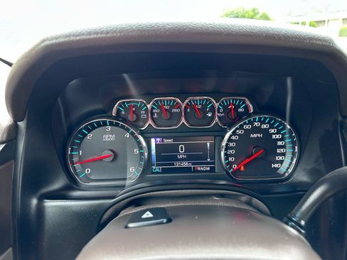 Used 2016 Chevrolet Suburban LT RWD image 34