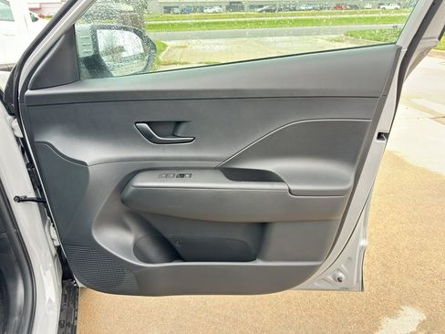 New 2025 Hyundai Kona SEL FWD image 28