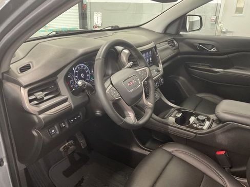 Used 2023 GMC Acadia AT4 w/ Technology Package image 9